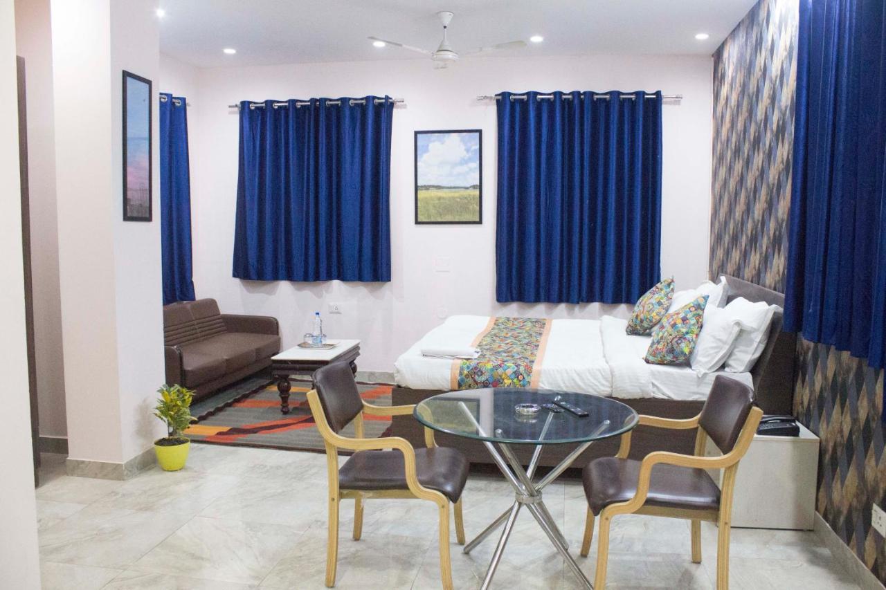 Jsb Hotel Faridabad Exterior photo