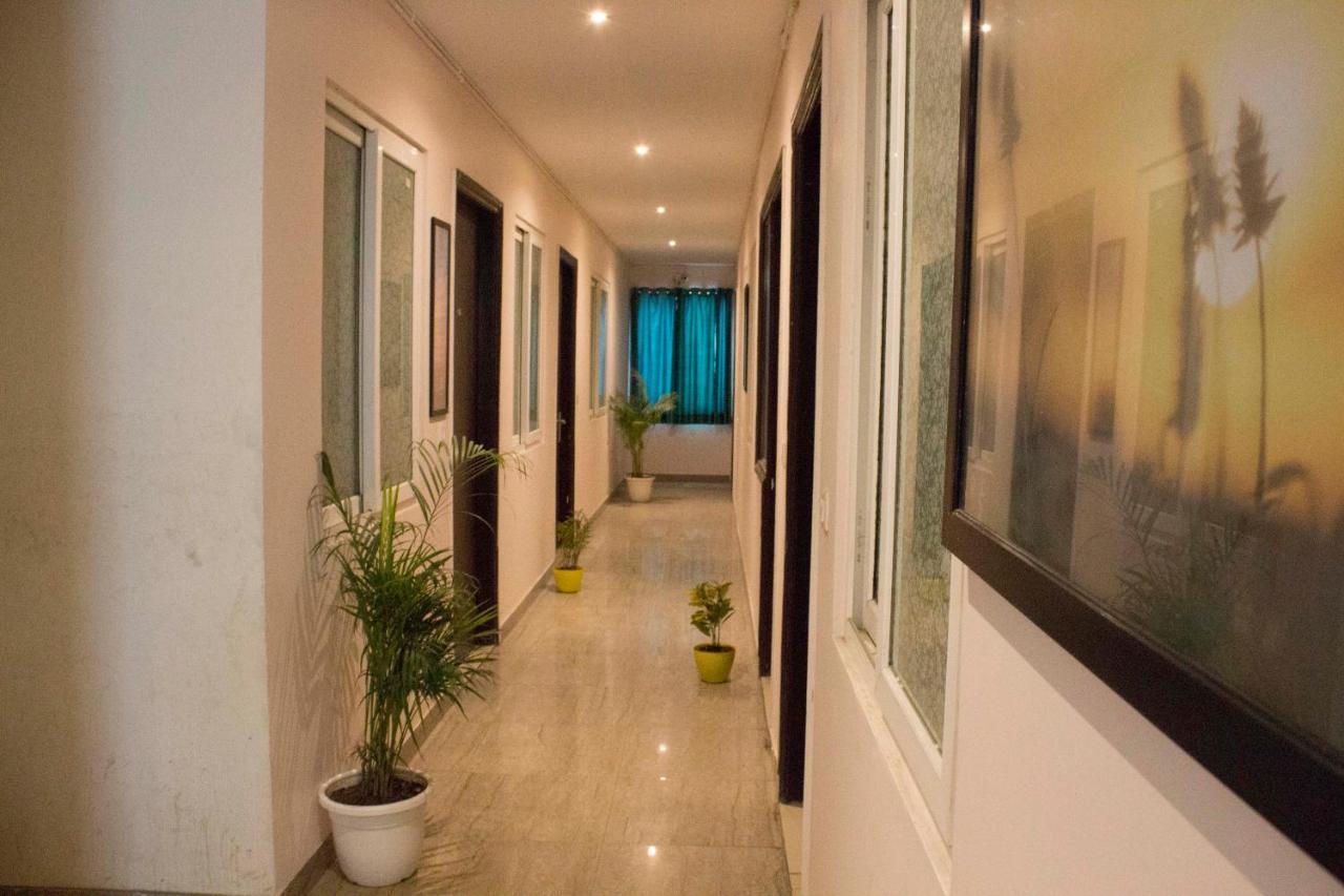 Jsb Hotel Faridabad Exterior photo