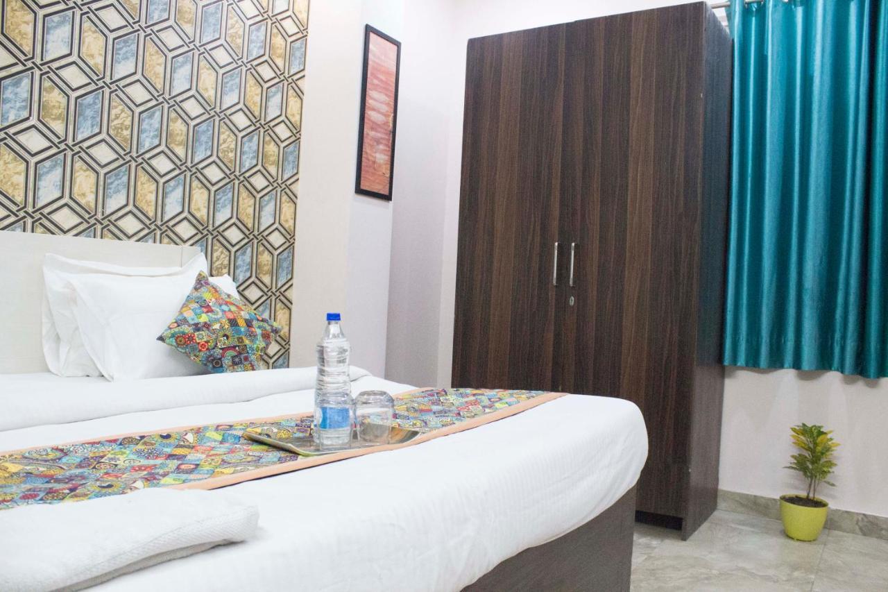 Jsb Hotel Faridabad Exterior photo