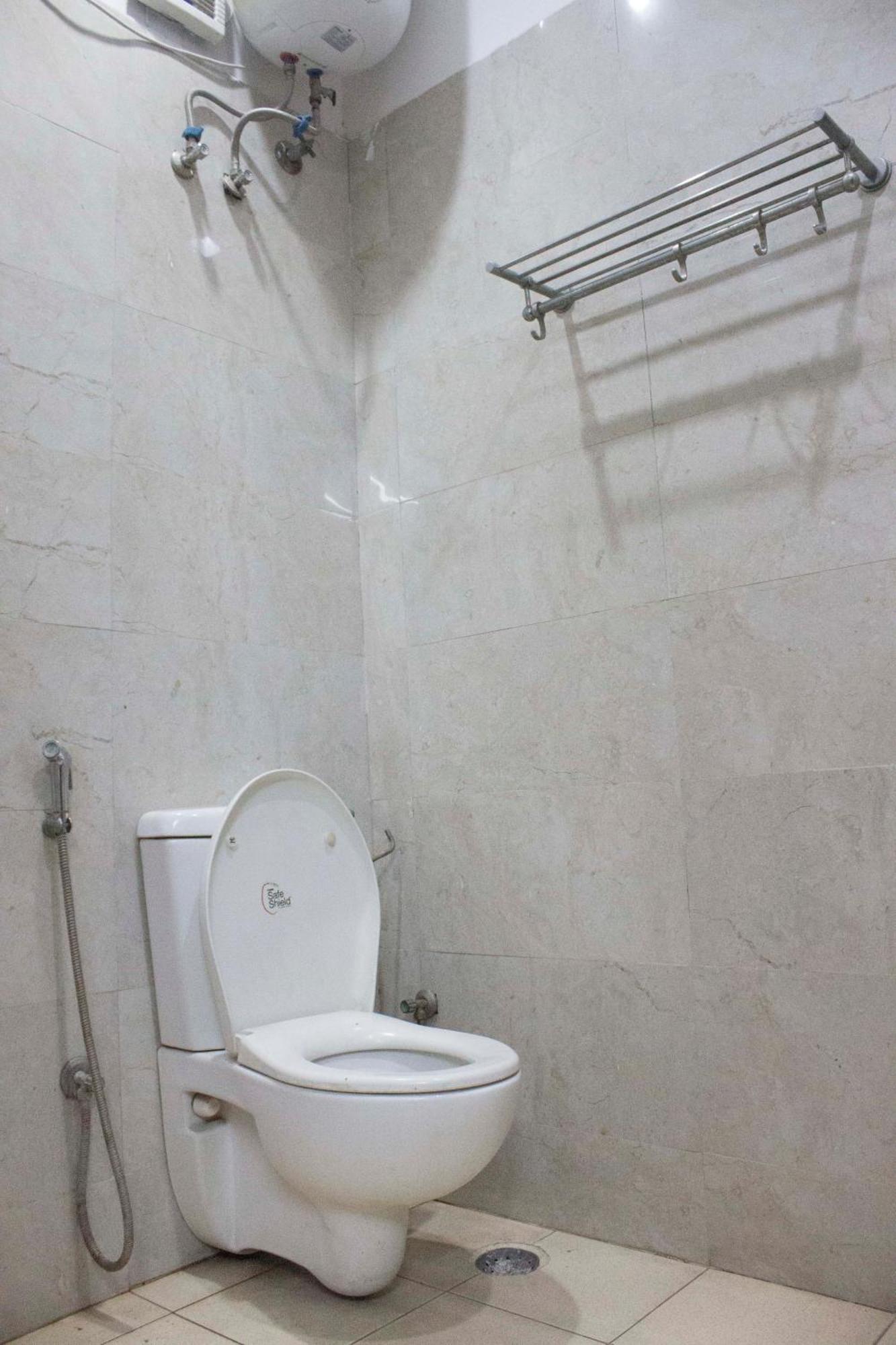 Jsb Hotel Faridabad Exterior photo