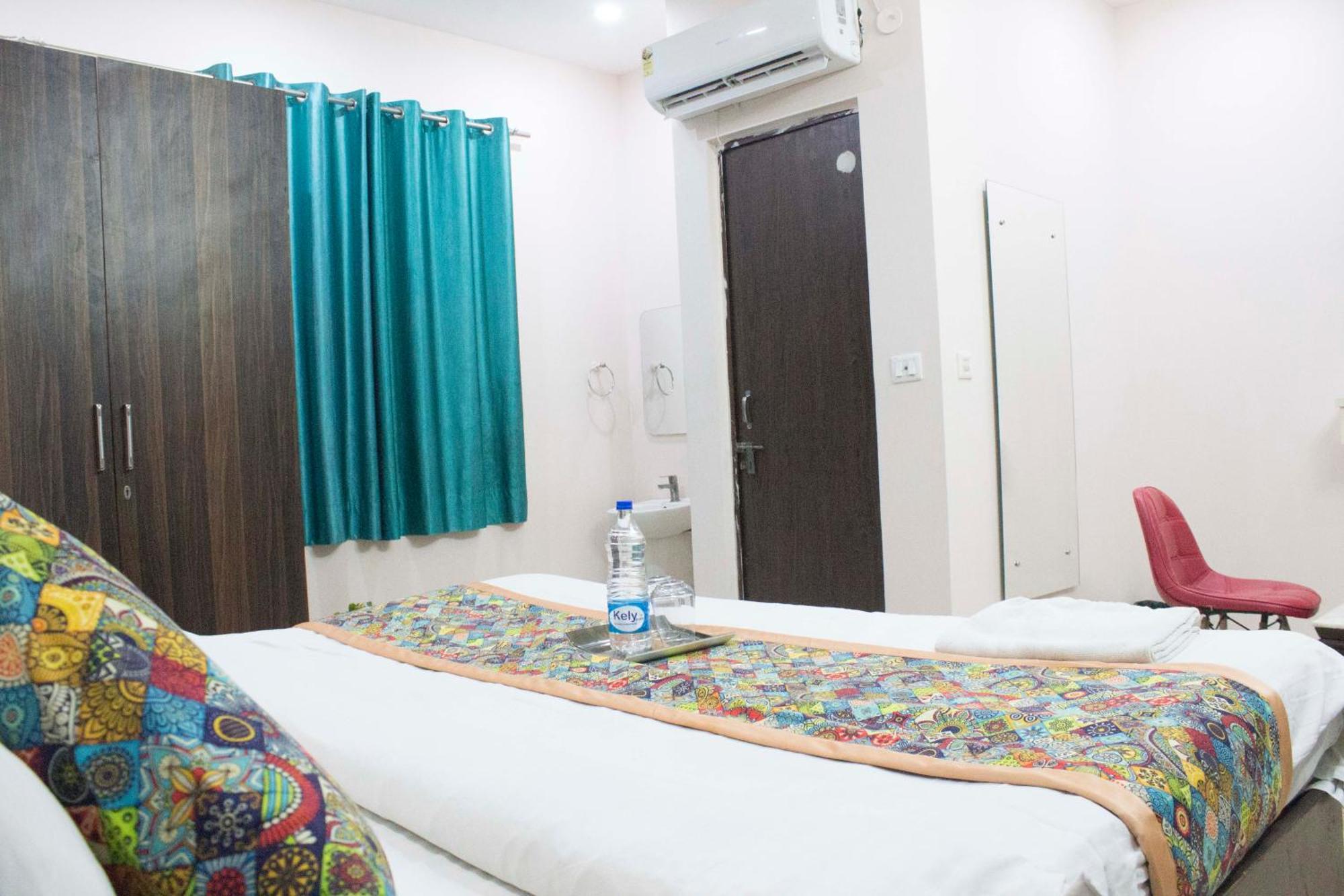 Jsb Hotel Faridabad Exterior photo